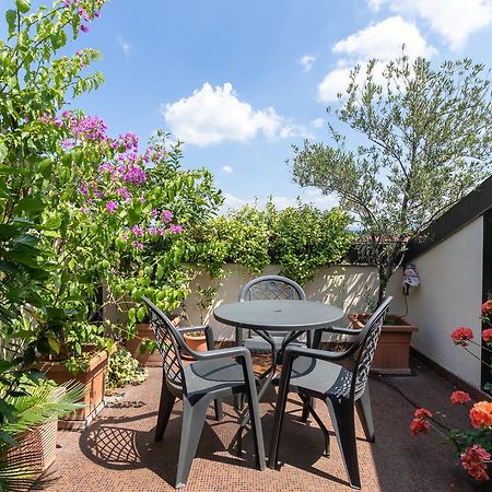 Attico Di Charme Bed & Breakfast Verona Exterior photo